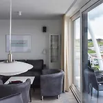 6 Person In Апартаменты