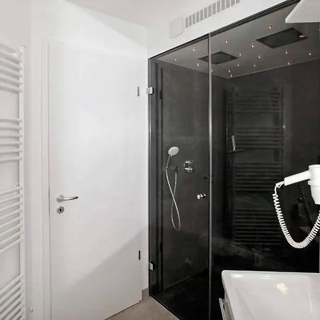 6 Person In Apartamento *