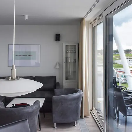 6 Person In Apartamento