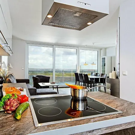 Apartment 6 Person In